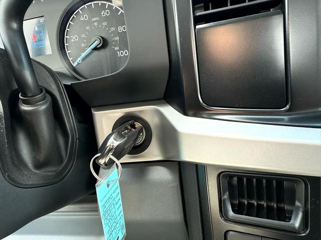 Photo of 2025 Oxford White Ford F-350