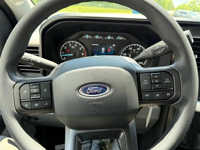 Photo of 2025 Oxford White Ford F-350