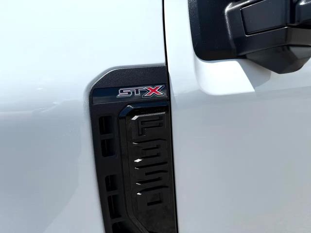 Photo of 2025 Oxford White Ford F-350