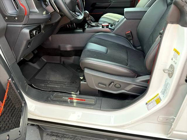 Photo of 2025 Oxford White Ford Bronco
