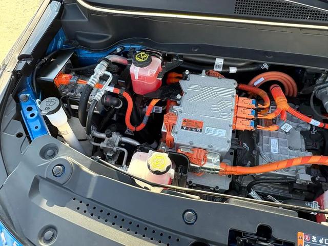 Photo of 2022 Blue Chevrolet Bolt EUV