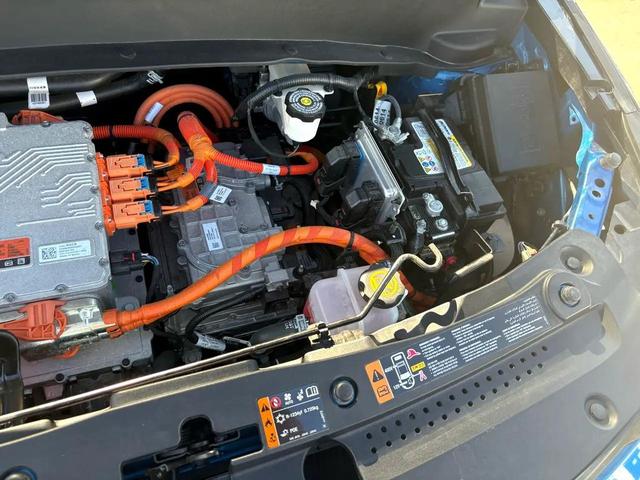 Photo of 2022 Blue Chevrolet Bolt EUV