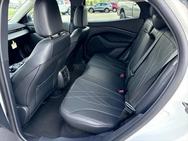 Photo of 2025 Star White Metallic Tri-Coat Ford Mustang Mach-E