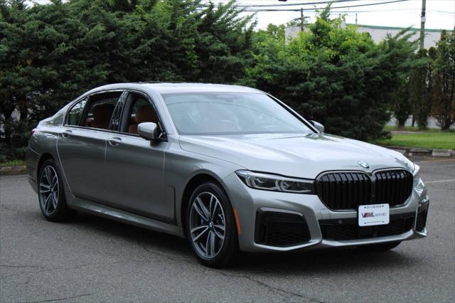 2022 BMW 750