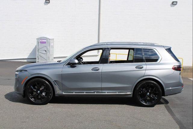 Photo of 2023 Skyscraper Grey Metallic BMW X7