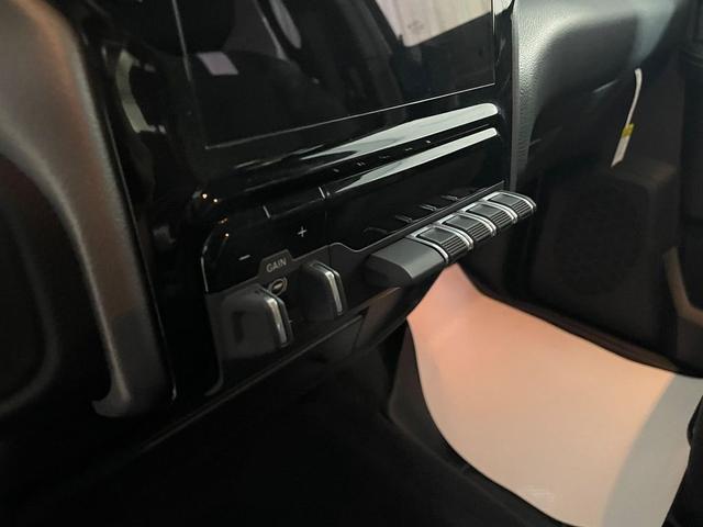 Photo of 2025 Bright White Clearcoat RAM 2500