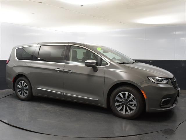 2022 Chrysler Pacifica Hybrid