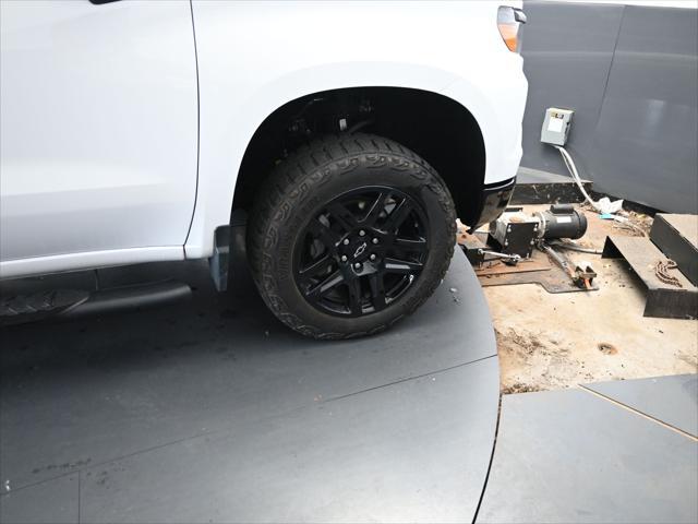 Photo of 2023 Summit White Chevrolet Silverado 1500