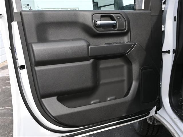 Photo of 2025 Summit White GMC Sierra 2500
