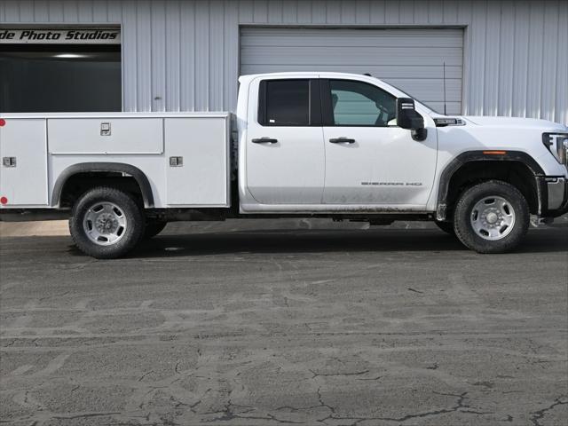 Photo of 2025 Summit White GMC Sierra 2500