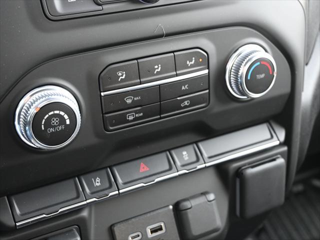 Photo of 2025 Summit White GMC Sierra 2500