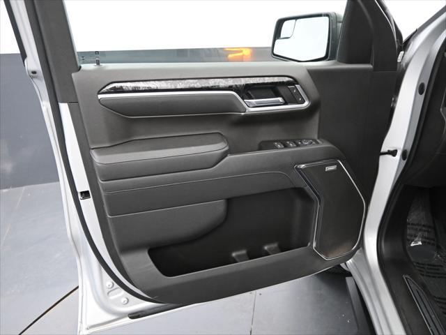 Photo of 2022 Silver Ice Metallic Chevrolet Silverado 1500