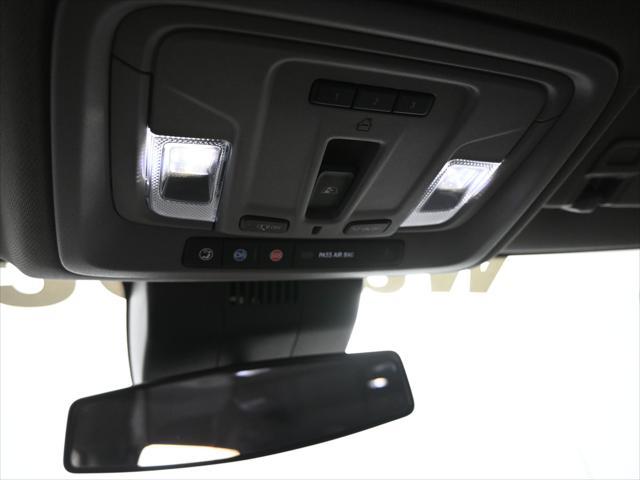Photo of 2022 Silver Ice Metallic Chevrolet Silverado 1500