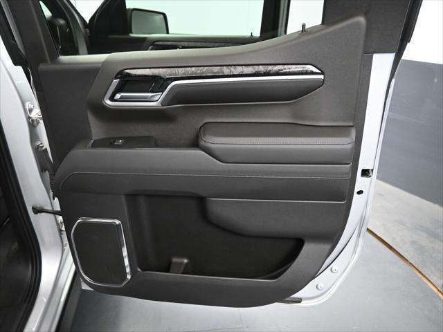 Photo of 2022 Silver Ice Metallic Chevrolet Silverado 1500