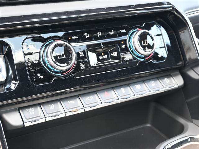 Photo of 2025 Summit White GMC Sierra 2500