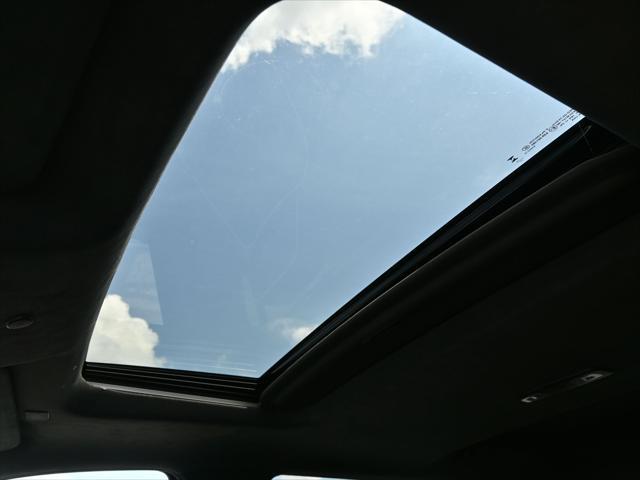 Photo of 2025 Summit White GMC Sierra 2500