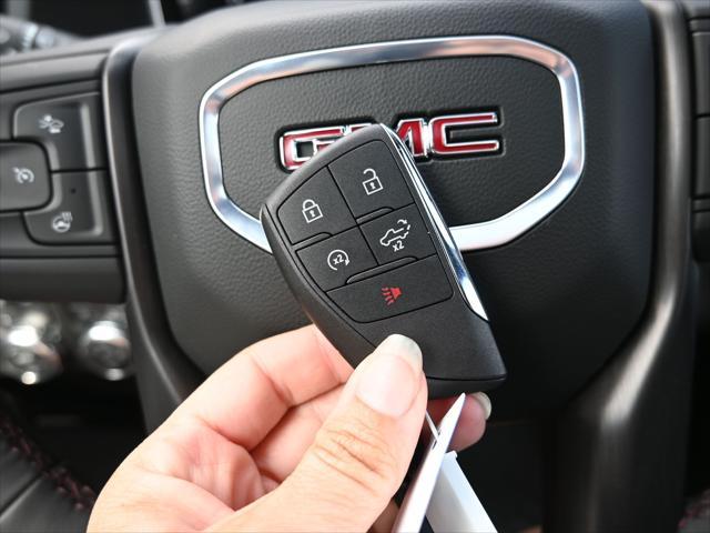 Photo of 2025 Summit White GMC Sierra 2500