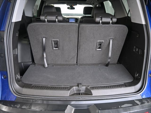 Photo of 2023 Ultra Blue Metallic GMC Acadia