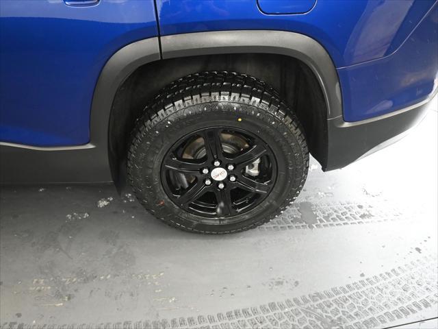 Photo of 2023 Ultra Blue Metallic GMC Acadia
