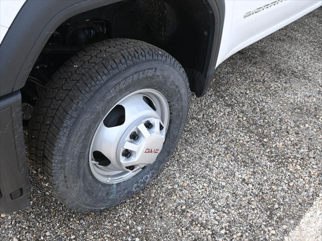 Photo of 2025 Summit White GMC Sierra 3500