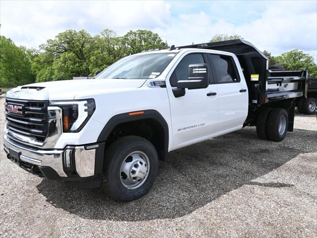 Photo of 2025 Summit White GMC Sierra 3500