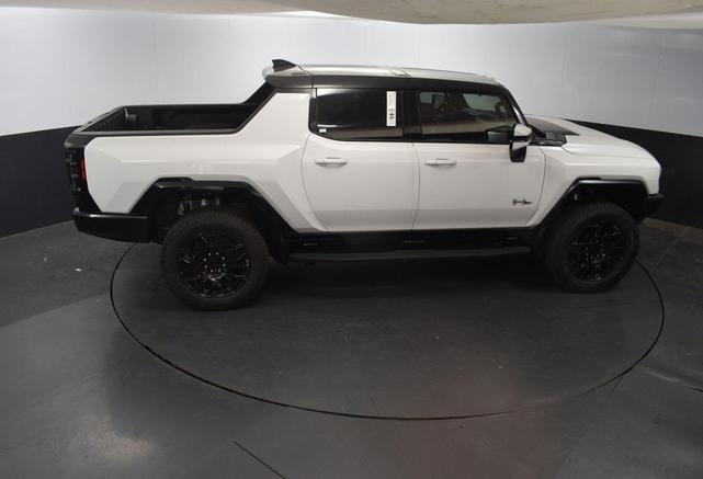 Photo of 2025 Interstellar White GMC HUMMER EV Pickup
