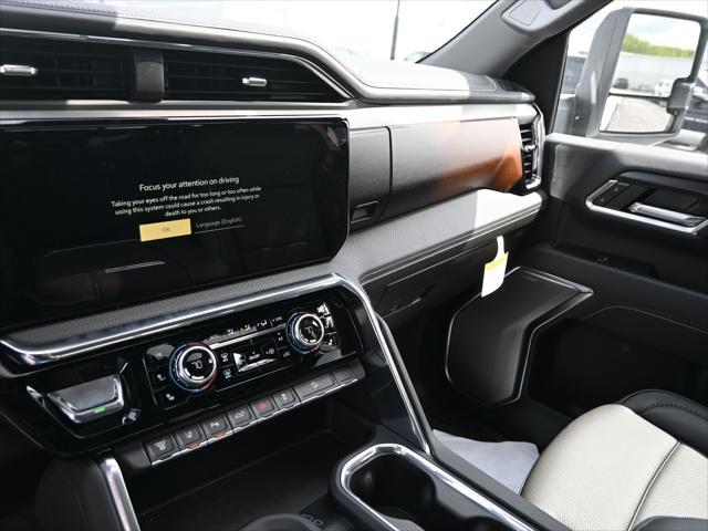 Photo of 2025 Summit White GMC Sierra 3500