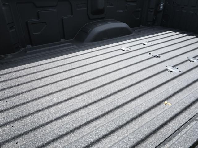 Photo of 2025 Summit White GMC Sierra 3500