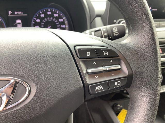 Photo of 2022 Pulse Red w/Black Roof Hyundai KONA
