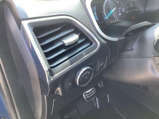 Photo of 2018 Lightning Blue Ford Edge