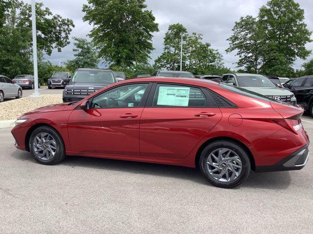 Photo of 2025 Ultimate Red Hyundai ELANTRA HEV