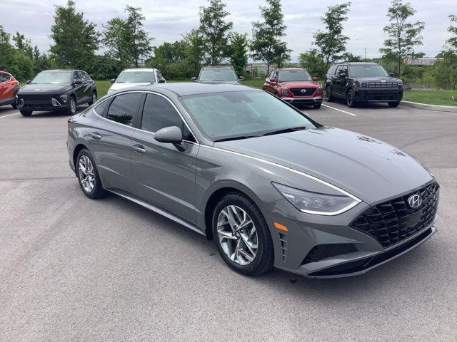Photo of 2023 Hampton Gray Hyundai SONATA