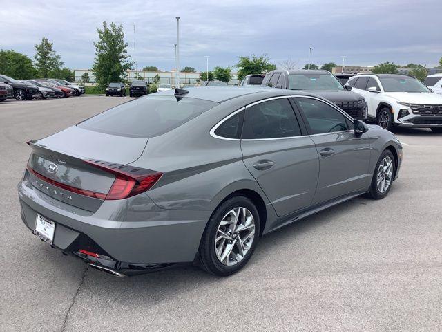 Photo of 2023 Hampton Gray Hyundai SONATA
