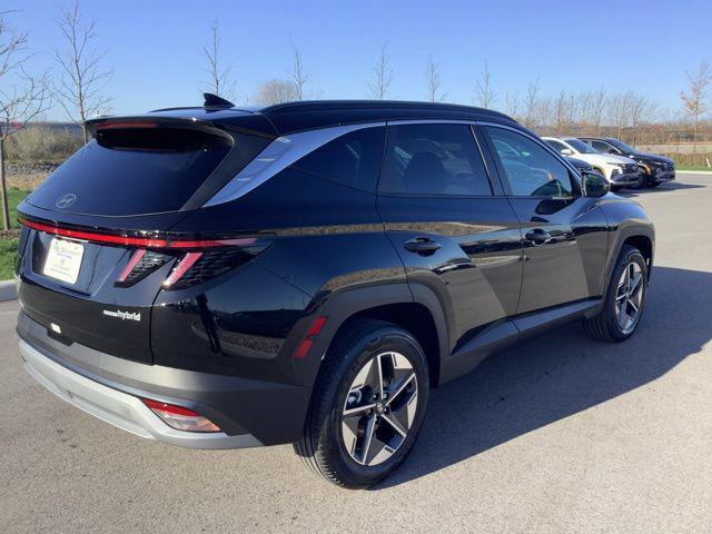 Photo of 2025 Ash Black Hyundai TUCSON Hybrid