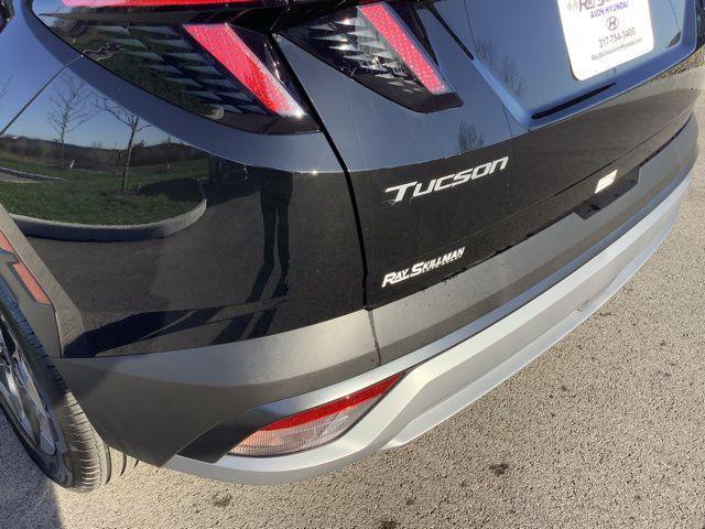 Photo of 2025 Ash Black Hyundai TUCSON Hybrid
