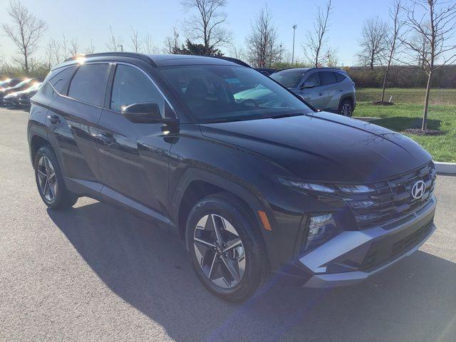 Photo of 2025 Ash Black Hyundai TUCSON Hybrid