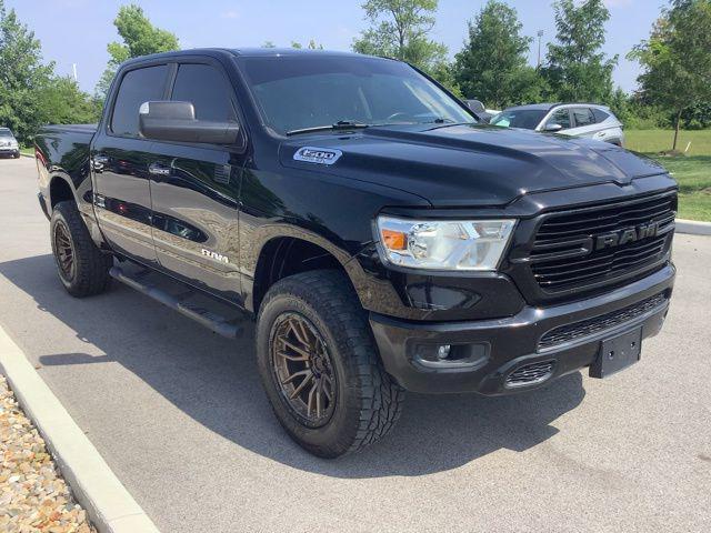 Photo of 2020 Diamond Black Crystal Pearlcoat RAM 1500