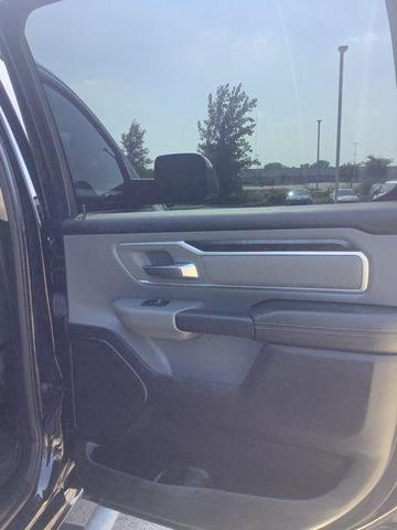 Photo of 2020 Diamond Black Crystal Pearlcoat RAM 1500