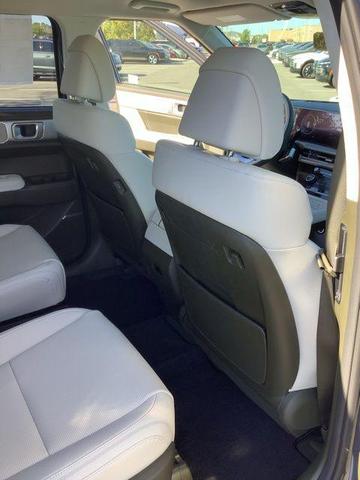 Photo of 2025 Ecotronic Gray Hyundai SANTA FE