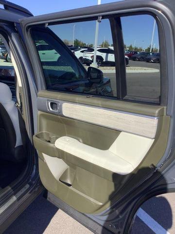 Photo of 2025 Ecotronic Gray Hyundai SANTA FE