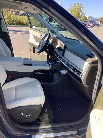 Photo of 2025 Ecotronic Gray Hyundai SANTA FE