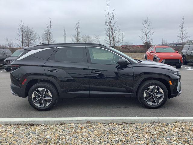 Photo of 2025 Ash Black Hyundai TUCSON Hybrid