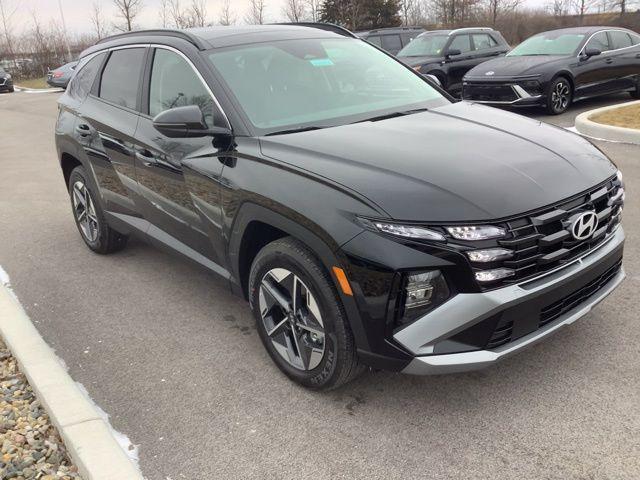 Photo of 2025 Ash Black Hyundai TUCSON Hybrid