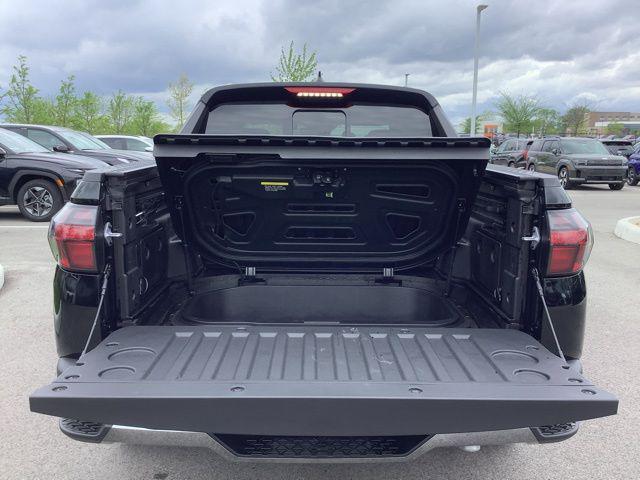 Photo of 2025 Phantom Black Hyundai SANTA CRUZ