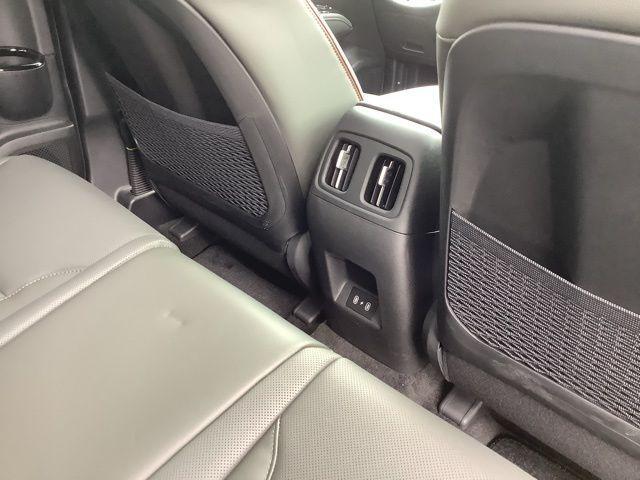 Photo of 2025 Phantom Black Hyundai SANTA CRUZ