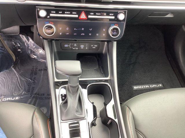 Photo of 2025 Phantom Black Hyundai SANTA CRUZ
