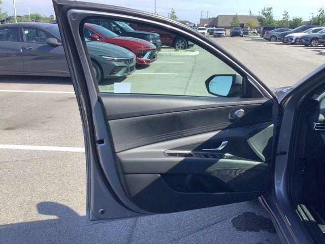Photo of 2025 Fluid Metal Hyundai ELANTRA HEV