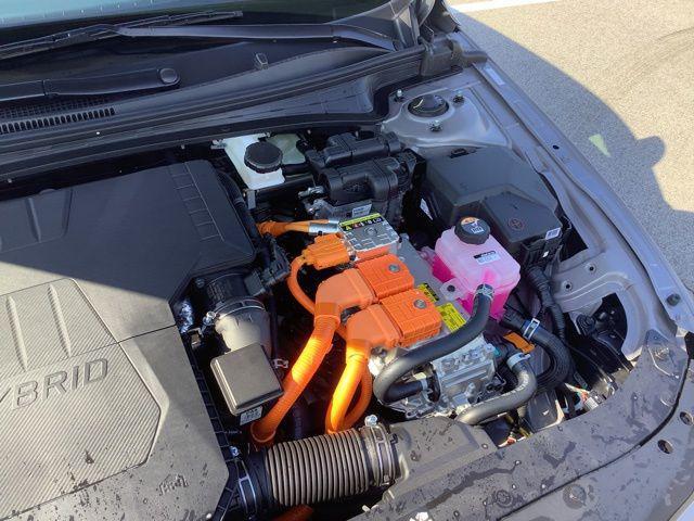Photo of 2025 Fluid Metal Hyundai ELANTRA HEV