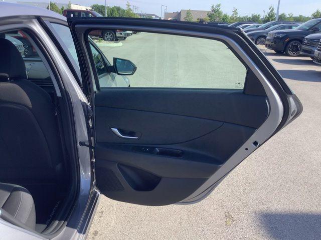 Photo of 2025 Fluid Metal Hyundai ELANTRA HEV