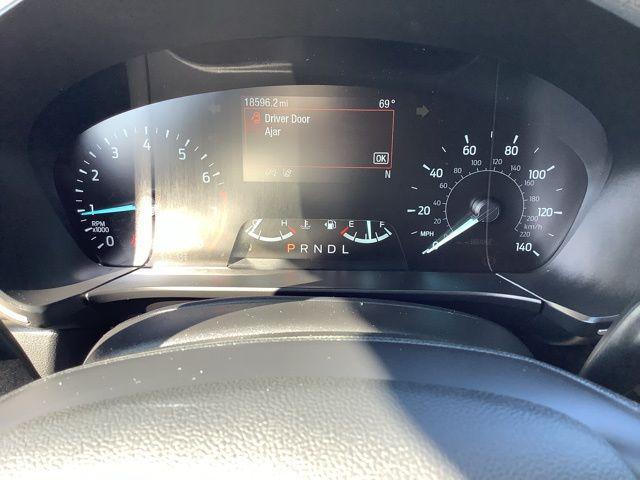 Photo of 2020 Oxford White Ford Escape